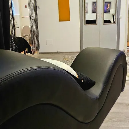 公寓 Tantra 1 Conta Universitate 布加勒斯特